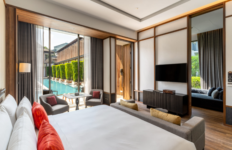 Executive Suite Pool View
