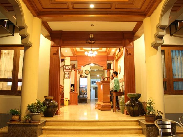 Lobby, Mr Charles Guesthouse