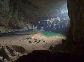 Hang En Cave, Phong Nha, Vietnam