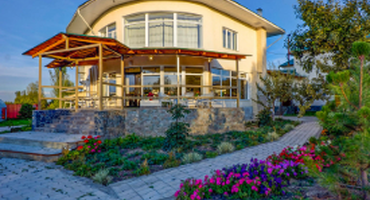 Green Yard Hotel