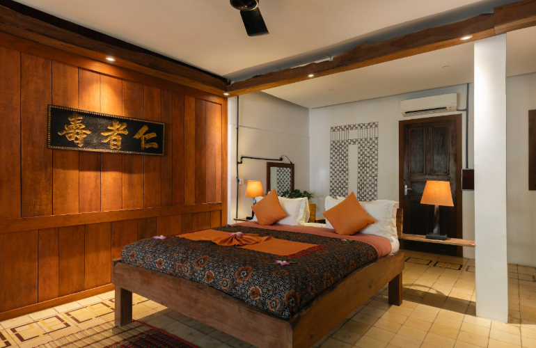 Frangipane Plus Room