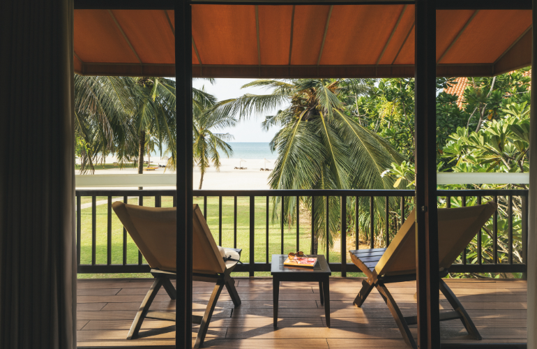 Ocean Studio Balcony, The Bay an Uga Experience
